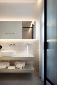 Koupelna v ubytování Hotel Serawa Alicante