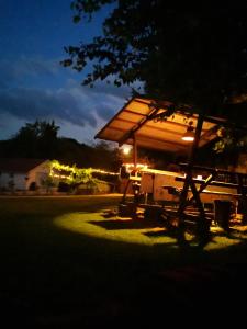 Afbeelding uit fotogalerij van Mánfa-gyöngy Vendégház in Mánfa