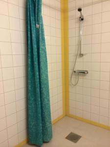 Ванная комната в Vormsund Golf Hotell Bed Breakfast