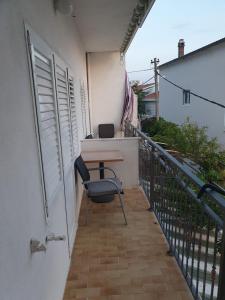 Balkón alebo terasa v ubytovaní Apartments Jerković Drašnice-3bd