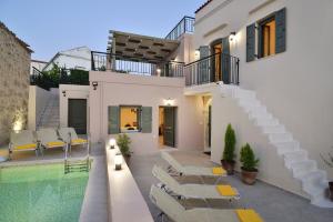 The swimming pool at or close to Villa Stylianna