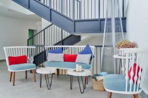 A seating area at Hotel Arrey Alella