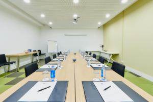 The business area and/or conference room at Hotel Arrey Alella