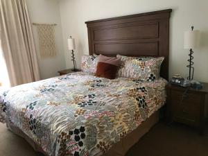 Ένα ή περισσότερα κρεβάτια σε δωμάτιο στο Luxurious & Spacious Mountain Retreat