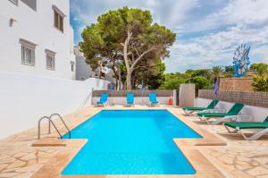 Πισίνα στο ή κοντά στο Apartamentos Karin 1ºb