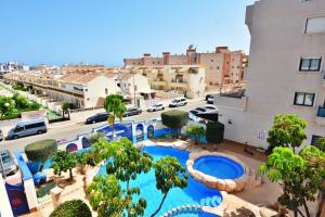 Πισίνα στο ή κοντά στο HE Cabo Roig Strip