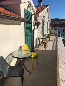 Balkón nebo terasa v ubytování Guesthouse Davorka Bijelić