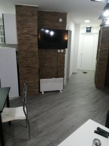 TV/trung tâm giải trí tại Apartman Romana Duplex Divčibare