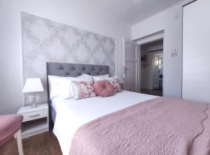Posteľ alebo postele v izbe v ubytovaní Apartment Helena
