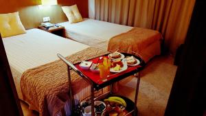 Comida no hotel ou em algum lugar perto
