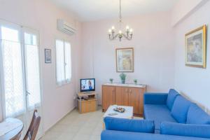 A seating area at Amalia Sea View house