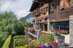Foto dalla galleria di Auberge du Bois Prin a Chamonix-Mont-Blanc
