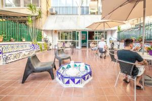 Hostia v ubytovaní Fabrizzios Terrace Hostel