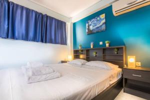 Zdjęcie z galerii obiektu Penthouse with big terrace 2 mins from the metro w Atenach