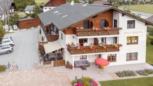 Zdjęcie z galerii obiektu Haus Regina w mieście Strobl