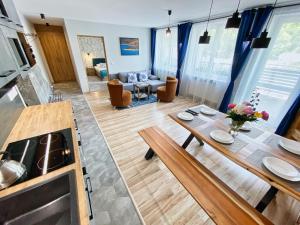Η κουζίνα ή μικρή κουζίνα στο Apartamenty Słodki Zakątek