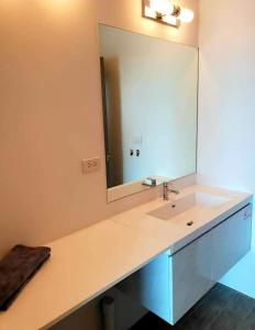 Ένα μπάνιο στο Grandblue condominium Room 606