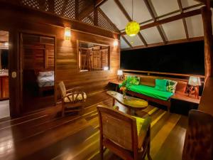 Biljarðborð á Finca Chica Lodge & Villas