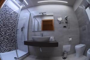 Koupelna v ubytování Hotel Niagara
