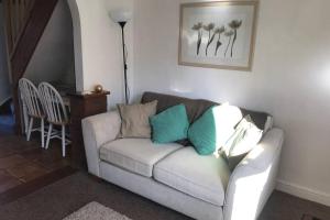 พื้นที่นั่งเล่นของ Attractive 2 bed cottage in Hempton Fakenham