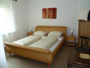 Ένα ή περισσότερα κρεβάτια σε δωμάτιο στο Fahrradpension-Joachimsthal