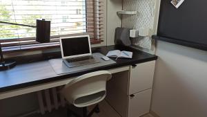 Kuchyňa alebo kuchynka v ubytovaní LaRoom Apartament