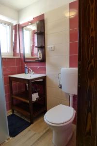 Fotografie z fotogalerie ubytování Stone house Katarina v destinaci Nedeščina