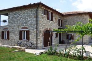 Fotografie z fotogalerie ubytování Stone house Katarina v destinaci Nedeščina