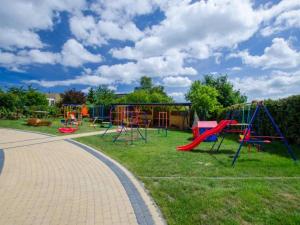 Herní místnost nebo prostor pro děti v ubytování Róża Wiatrów Władysławowo