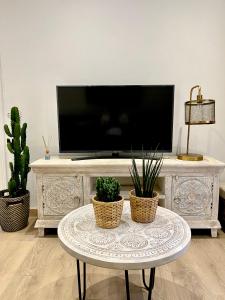 Una televisión o centro de entretenimiento en A Das Marias