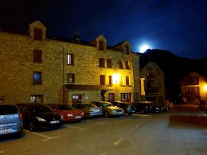 Apartamentos Casa Patro, Tramacastilla de Tena – Updated 2022 ...