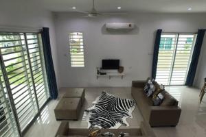 Gallery image of be.Animania -8-10mins Lost World Tambun -14-18pax in Ipoh