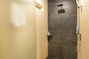 Koupelna v ubytování Marirath Boutique Hotel