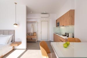 Kuchyň nebo kuchyňský kout v ubytování Ninemia Luxury Residence