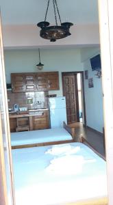 Gallery image of Violetta Studios & Apartments in Mil&iacute;na