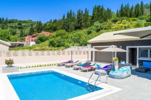 GardeládesにあるLuxury Villa Matzourana by PosarelliVillasのギャラリーの写真