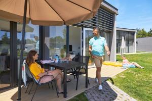 Afbeelding uit fotogalerij van RCN Vakantiepark Bungalow de Dukdalf in Kamperland