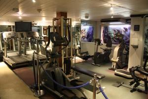 Fitness centrum a/nebo fitness zařízení v ubytování The Devoncourt Resort