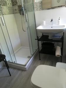 Koupelna v ubytování CASA Zia Sarina + 45 fotografií