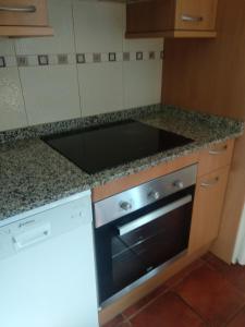 Kuchyň nebo kuchyňský kout v ubytování Casa Sierra de Limes 4