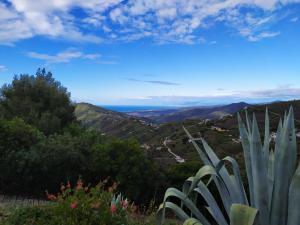 a view of the ocean from the hills at B&B la Madrugada in Cómpeta