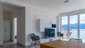 Zdjęcie z galerii obiektu Appartamento Fronte Mare Trilocale w mieście Portoferraio