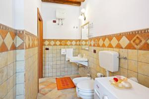 A bathroom at Casa Vacanze 4 Pileri