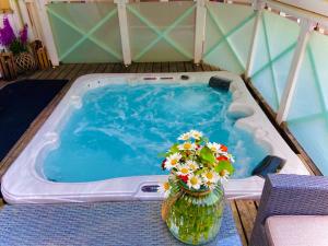 Bazén v ubytování Lapland Lodge nebo v jeho okolí