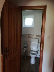 Koupelna v ubytování Alsóhegyi Apartmanok + 30 fotografií