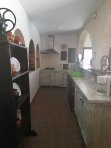 Kuchnia lub aneks kuchenny w obiekcie La pension del Parador