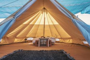 ヴァマ・ヴェケにあるNirVama Tent Glampingのギャラリーの写真