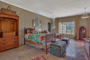 Gallery image of THE LAZY LAPA in Magaliesburg