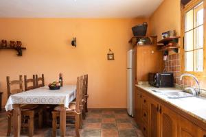 Kuchyň nebo kuchyňský kout v ubytování La Almendra