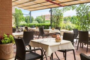 Restaurace v ubytování Hotel San Gregorio